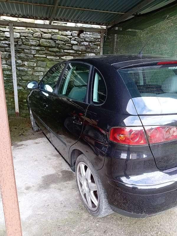 Usata Seat Ibiza 122 CV (89 kW) 2004 Nero Utilitaria