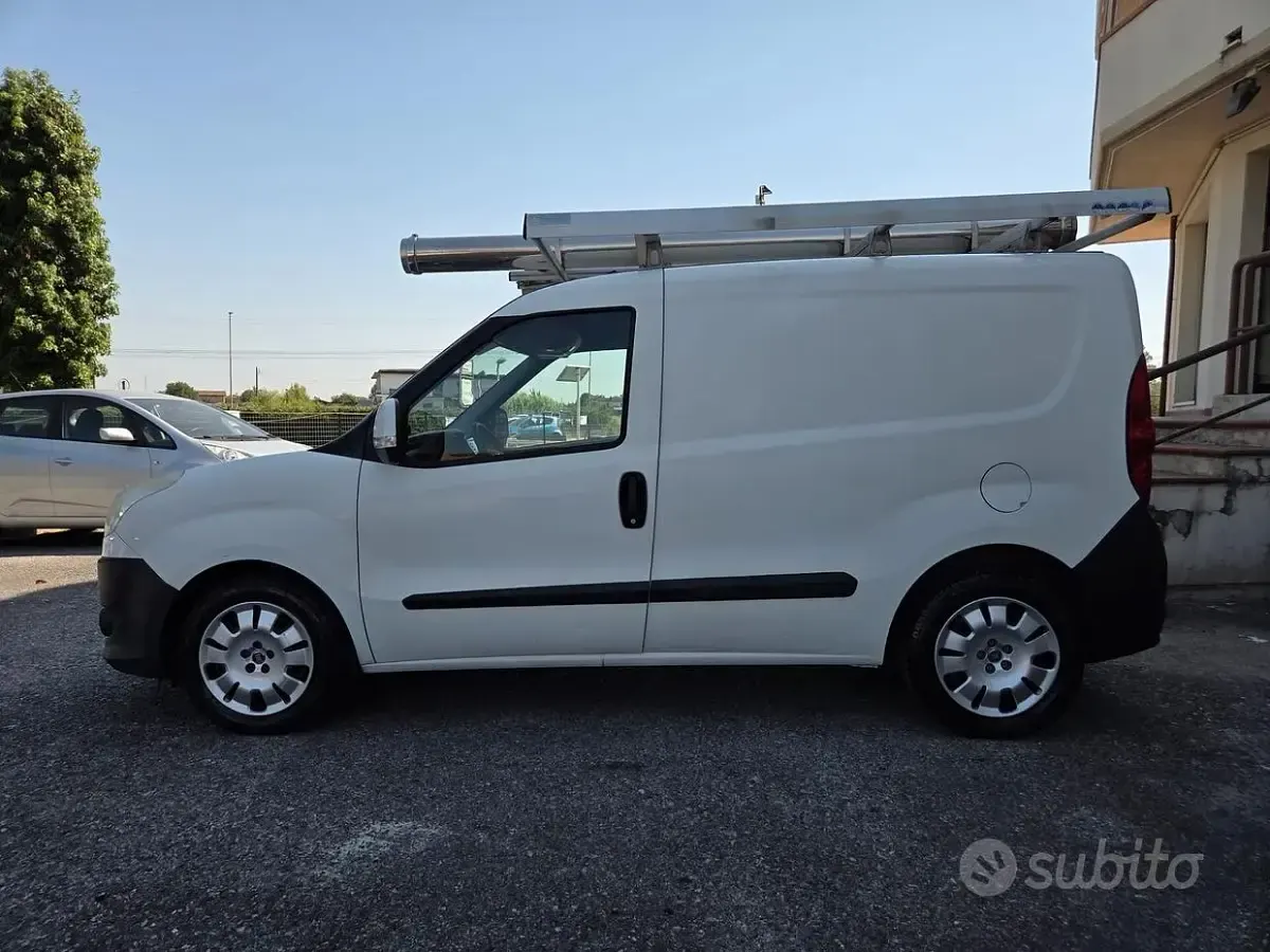 Usata Fiat Doblò 105 CV (77 kW) 2014 Bianco Monovolume