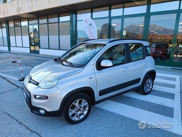 Usata Fiat Panda 4x4 S 75 CV (55 kW) 2014 Grigio Utilitaria