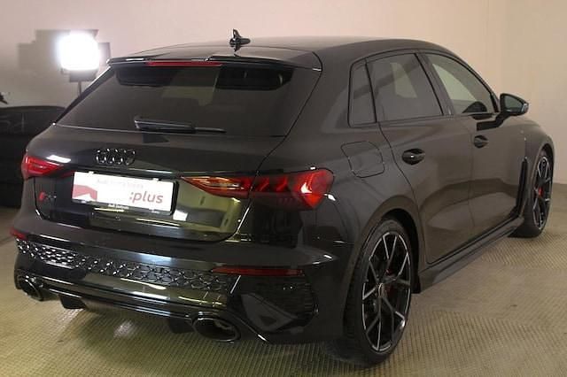 Usata Audi RS3 Sportback Ambiente 400 CV (294 kW) 2023 Nero mythos metallizzato Utilitaria