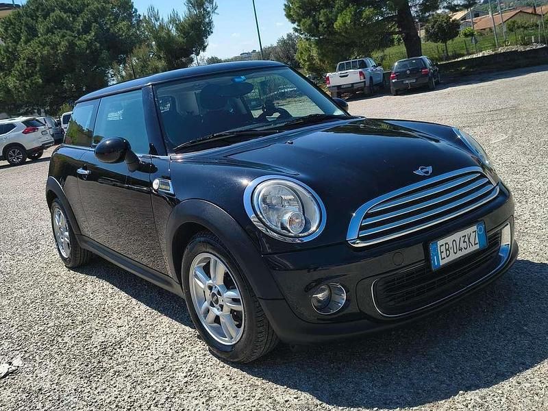 Usata Mini ONE 75 CV (55 kW) 2012 Nero Utilitaria