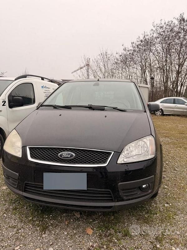Begagnad Ford Focus 145 HK (106 kW) 2005 Minibuss