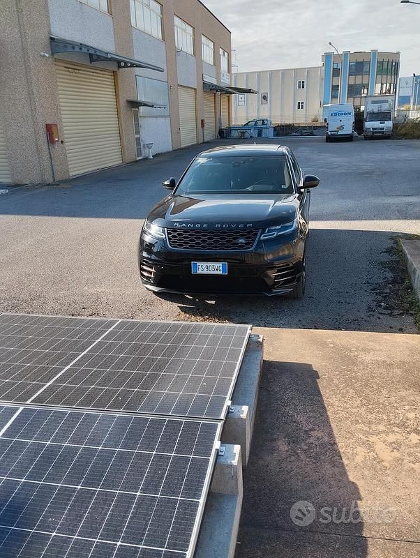 Usata Land Rover Range Rover Velar SE Dynamic 241 CV (177 kW) 2019 Nero SUV