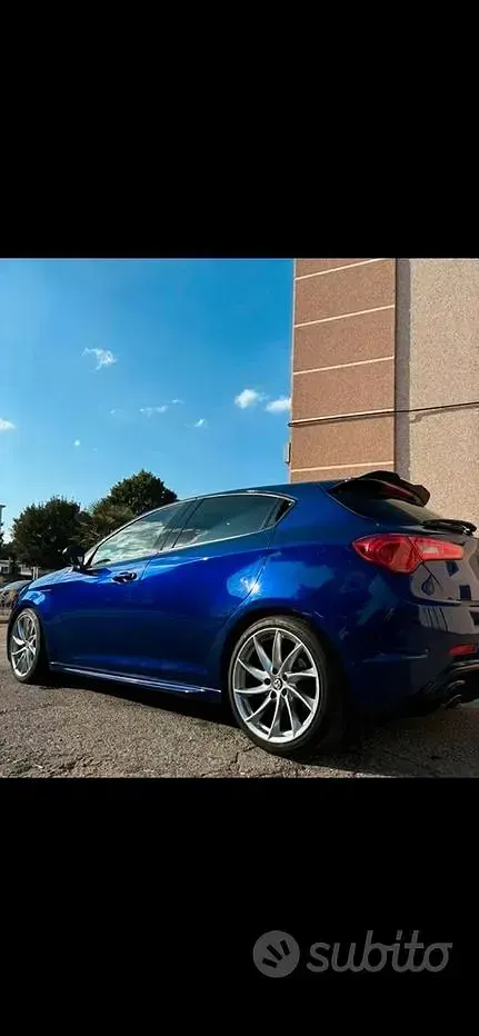 Usata Alfa Romeo Giulietta Business 120 CV (88 kW) 2019 Blu Utilitaria