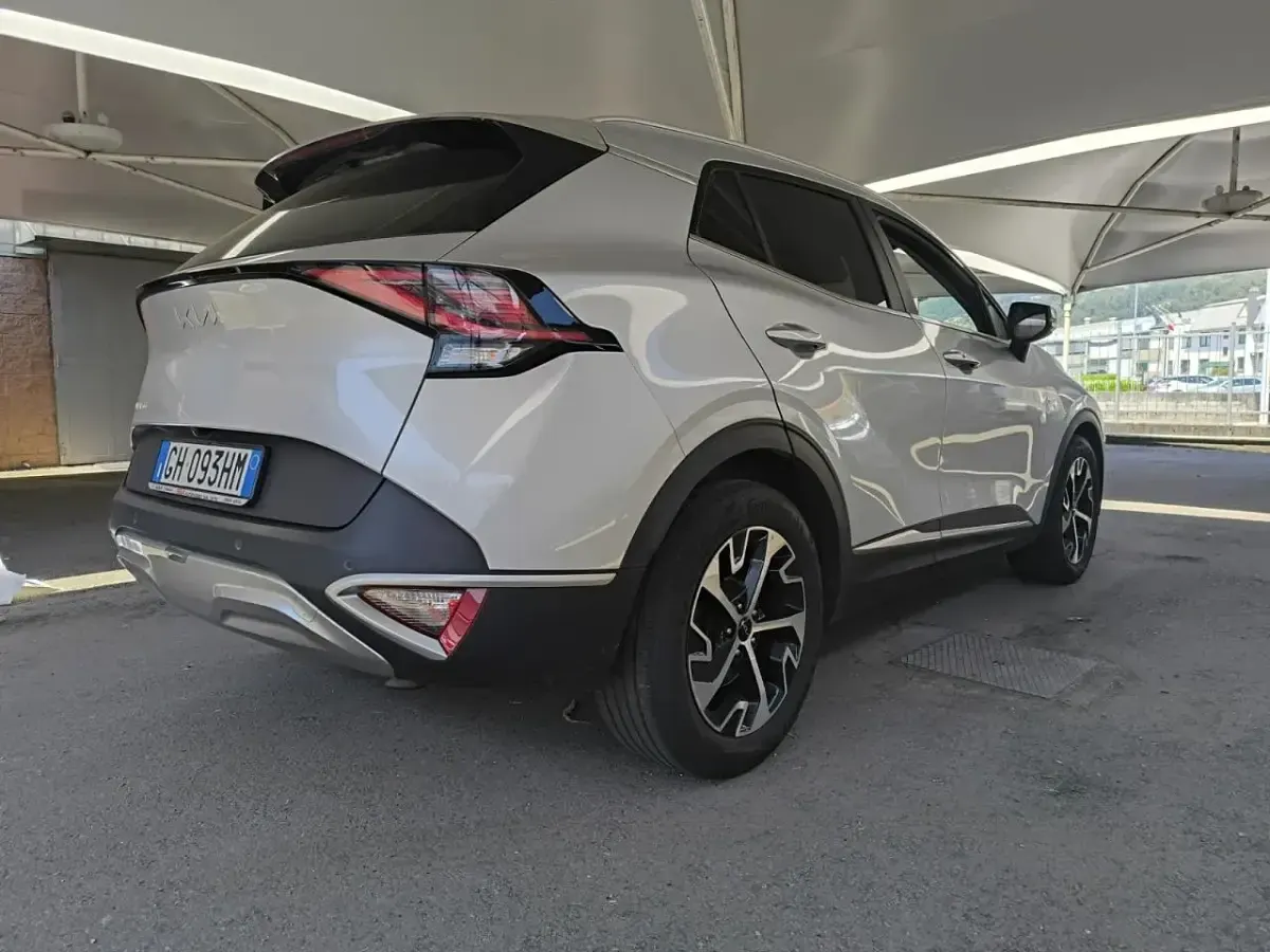 Usata Kia Sportage Style 136 CV (100 kW) 2022 Argento SUV
