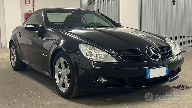Usata Mercedes SLK200 163 CV (119 kW) 2004 Nero Cabrio