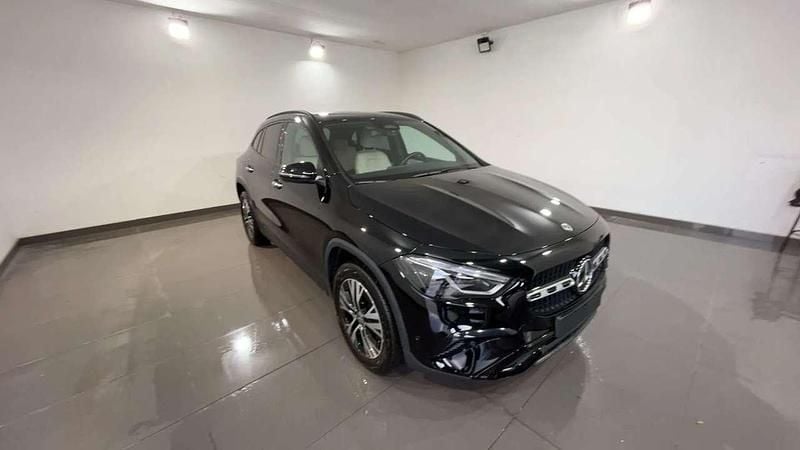 Nera Usata 2024 Mercedes GLA200 Advanced SUV | 39.900 € (Ottimo prezzo) - Immagine 1/4