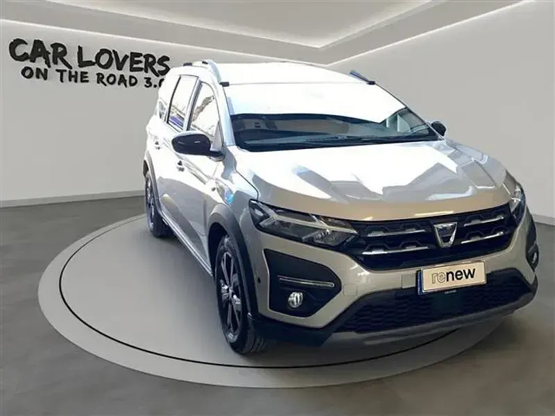 Usata Dacia Jogger Extreme 101 CV (74 kW) 2022 Grigio chiaro Monovolume