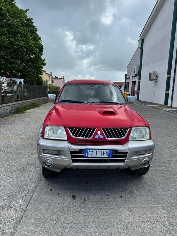 Usata Mitsubishi L200 87 CV (63 kW) 2006 Rosso Pick-up