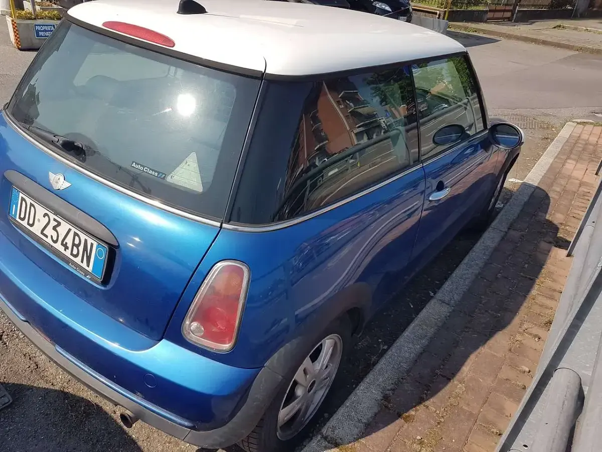 Usata Mini ONE 90 CV (66 kW) 2006 Blu/azzurro Utilitaria