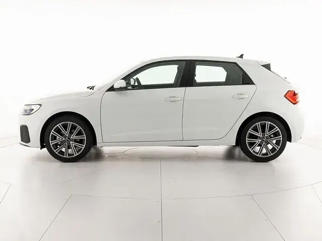 Nuova Audi A1 Sportback Business 116 CV (85 kW) 2026 Bianco ghiaccio metallizzato Utilitaria