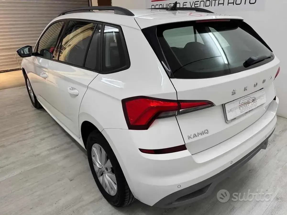Usata Skoda Kamiq Ambition 95 CV (69 kW) 2021 Bianco SUV