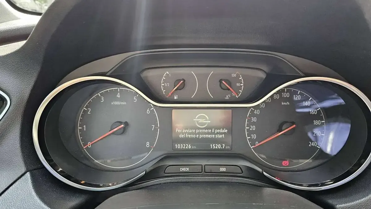Usata Opel Grandland X Ultimate 131 CV (96 kW) 2019 Bianco SUV