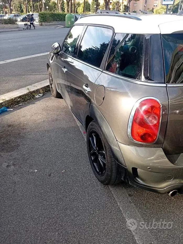 Usata Mini Countryman 143 CV (105 kW) 2012 Verde SUV