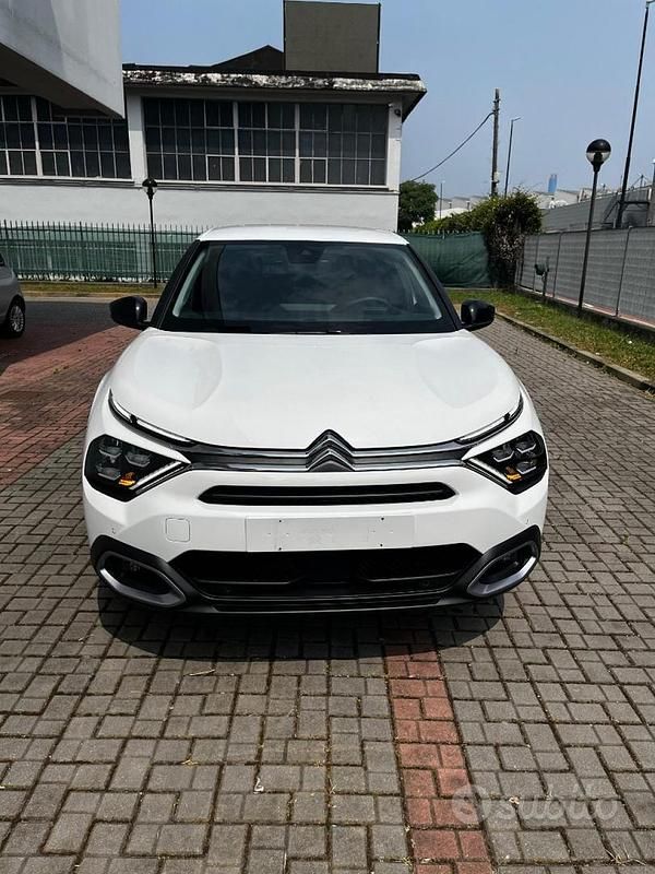 Usata Citroën C4 PureTech 2024 Bianco Berlina