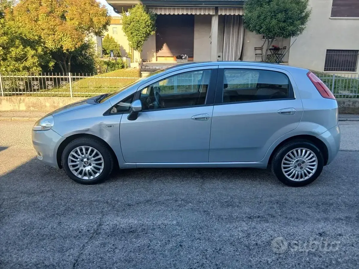 Usata Fiat Punto Classica 60 CV (44 kW) 2008 Grigio Utilitaria