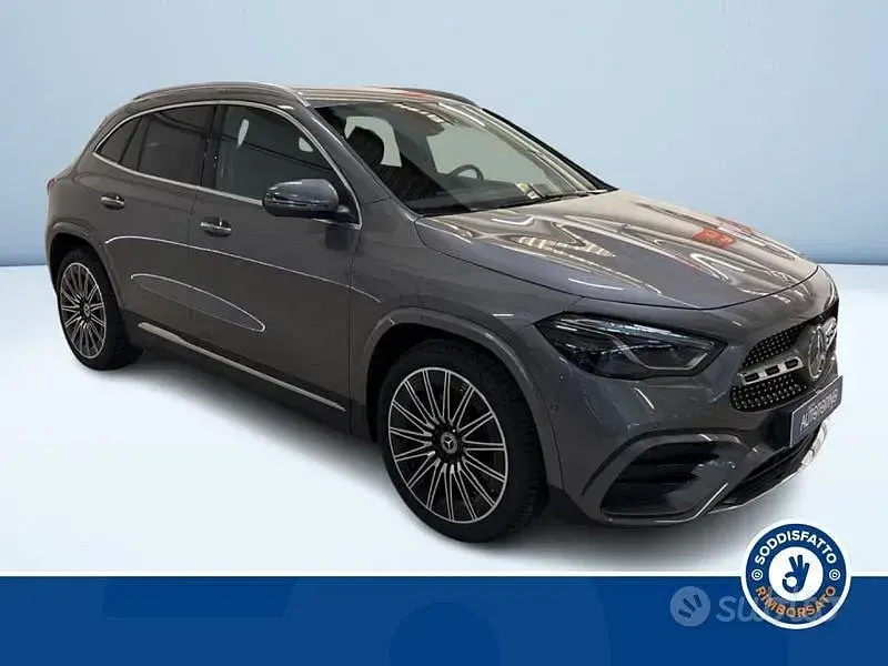 Usata Mercedes GLA200 AMG line 150 CV (110 kW) 2025 Grigio SUV