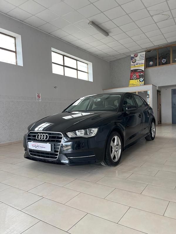Usata Audi A3 Attraction 110 CV (80 kW) 2014 Nero Berlina