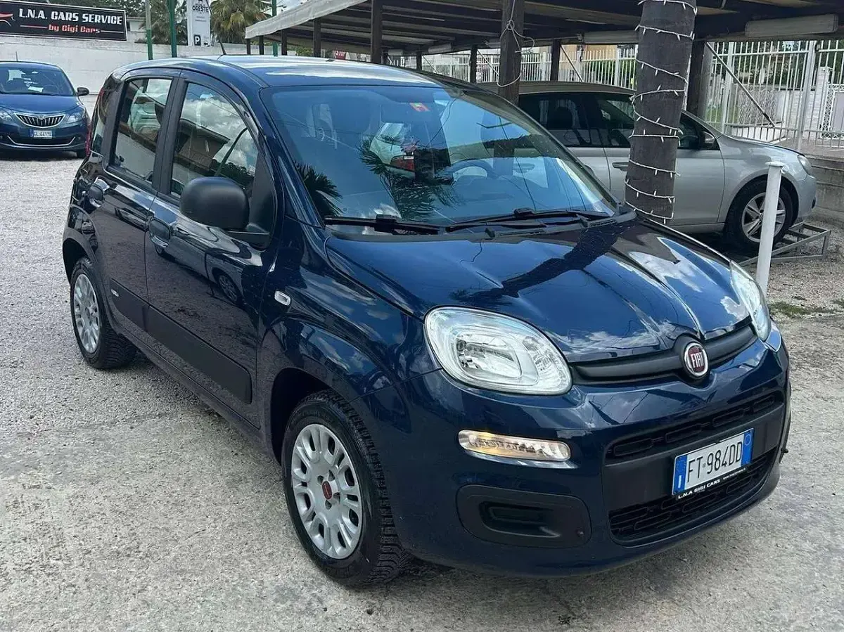 Usata Fiat Panda Lounge 69 CV (50 kW) 2018 Blu/azzurro Utilitaria