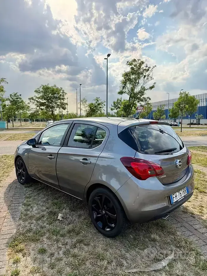 Usata Opel Corsa 69 CV (50 kW) 2017 Grigio Utilitaria