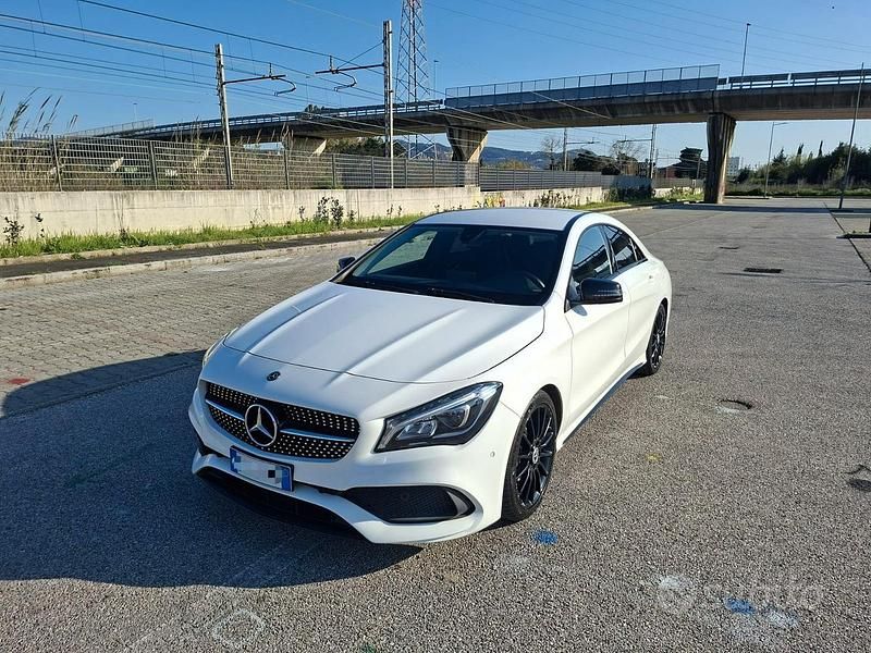 Usata Mercedes CLA220 Premium 170 CV (125 kW) 2019 Bianco Berlina