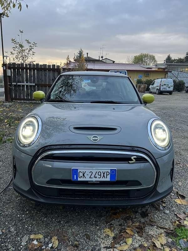Usata Mini Cooper SE 75 kW (102 CV) 2021 Utilitaria