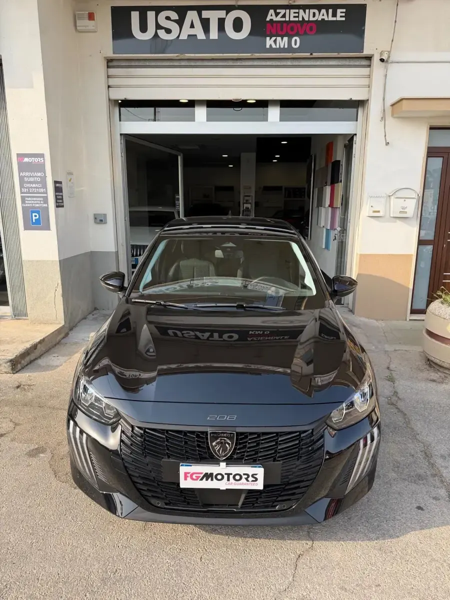 Nuova Peugeot 208 Allure 100 CV (73 kW) 2026 Nero Utilitaria