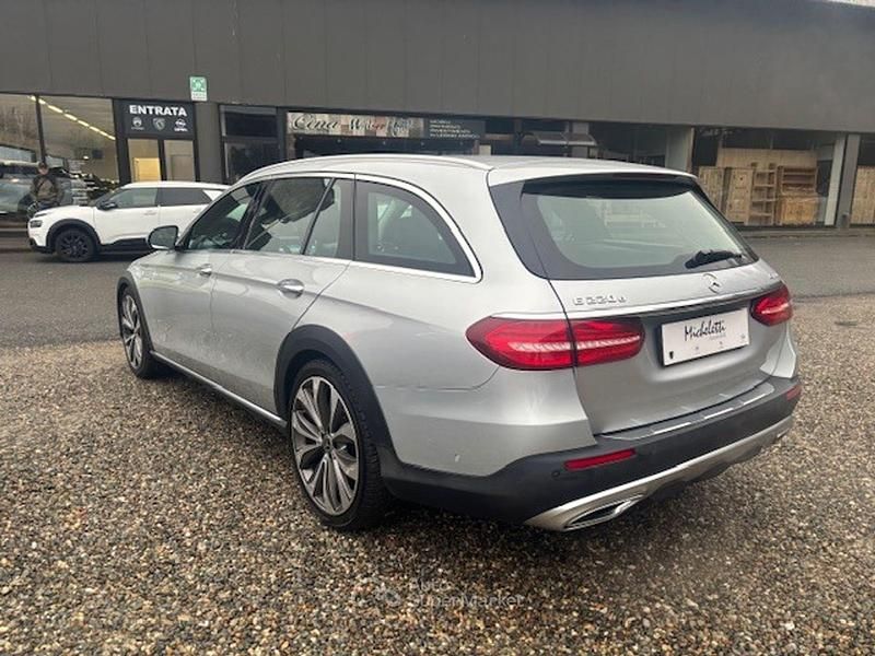 Gebraucht Mercedes E220 All-Terrain 194 PS (142 kW) 2018 Grau Kombi