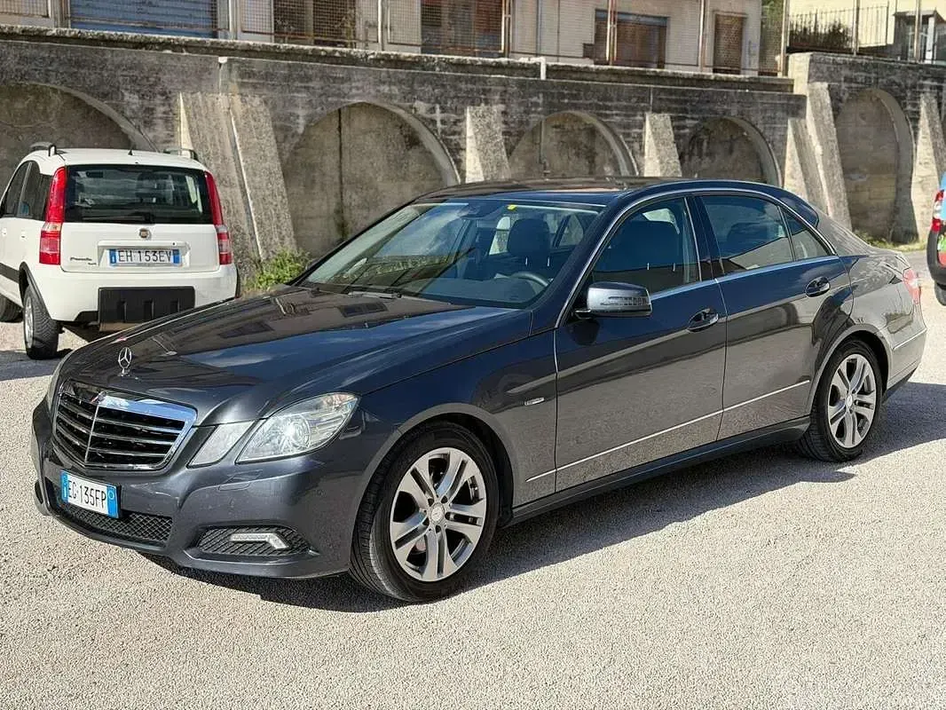 Usata Mercedes E350 Avantgarde 231 CV (169 kW) 2011 Berlina
