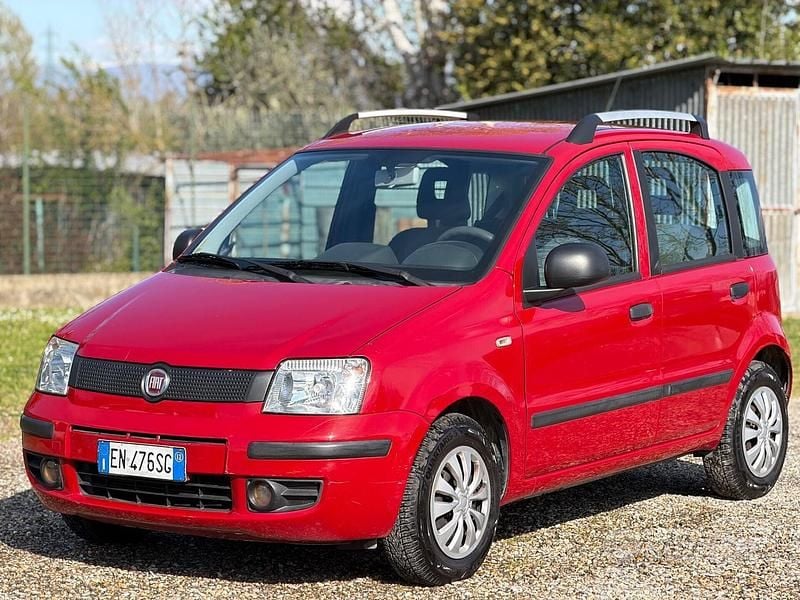 Usata Fiat Panda Emotion 69 CV (50 kW) 2012 Rosso Utilitaria