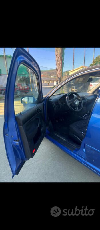 Bianco Usata 1998 VW Golf IV Tre volumi | 1600 € (Buon prezzo) - Immagine 1/4