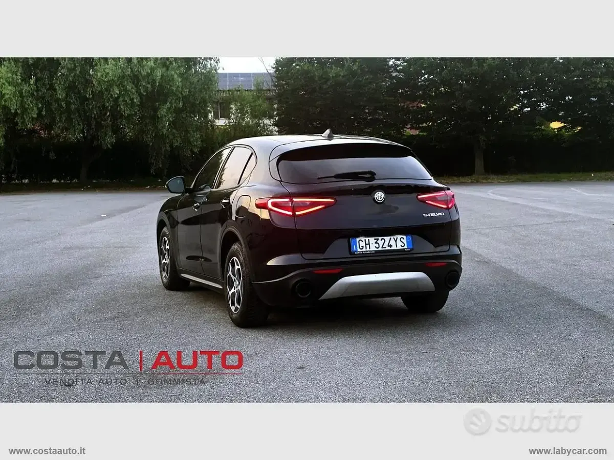 Usata Alfa Romeo Stelvio Super 160 CV (117 kW) 2022 Nero SUV