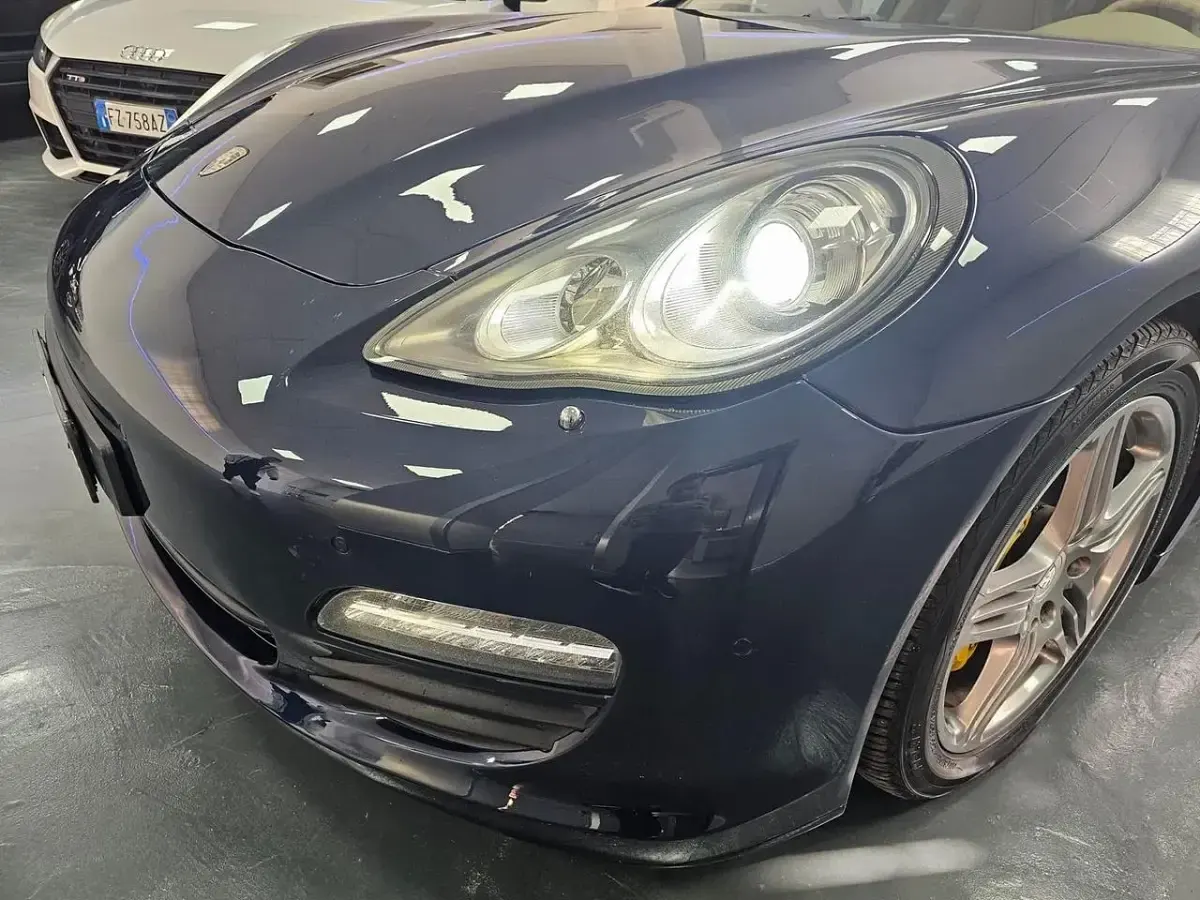 Usata Porsche Panamera 299 CV (219 kW) 2010 Blu Utilitaria
