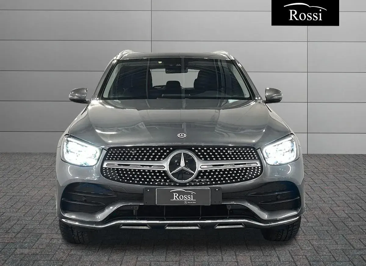 Usata Mercedes GLC220 Premium 194 CV (142 kW) 2022 Grigio medio metallizzato SUV