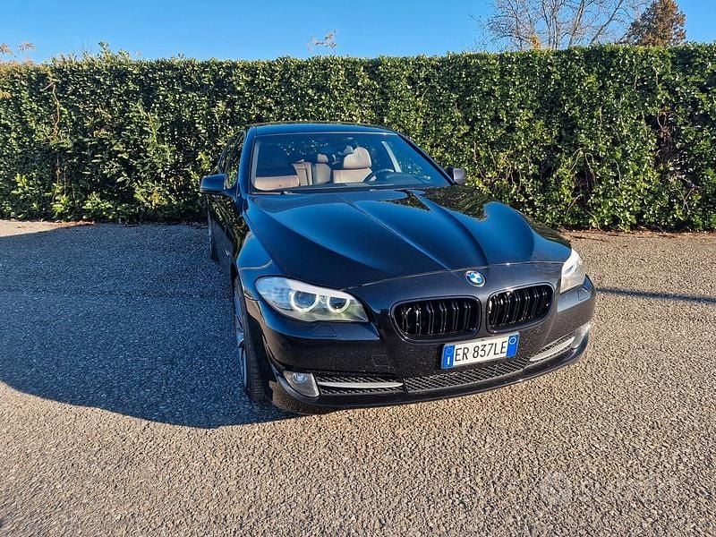 Usata BMW 530 258 CV (189 kW) 2013 Nero Berlina