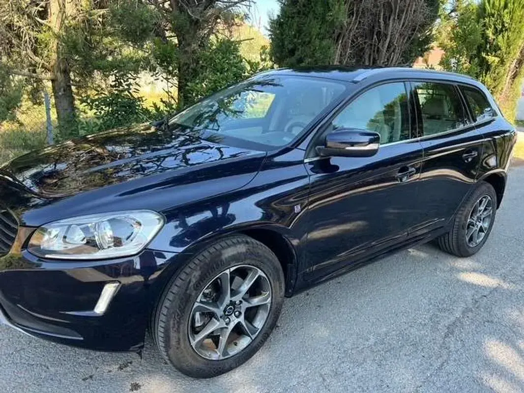 Usata Volvo XC60 Ocean Race 150 CV (110 kW) 2016 Blu/azzurro SUV