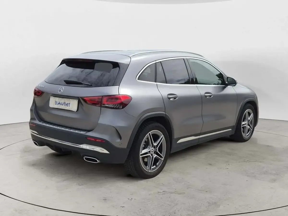 Usata Mercedes GLA200 Premium 150 CV (110 kW) 2022 Grigio SUV