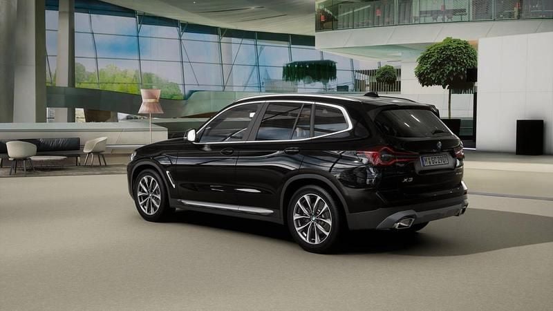 Usata BMW X3 Efficient Dynamics 190 CV (139 kW) 2022 Nero SUV