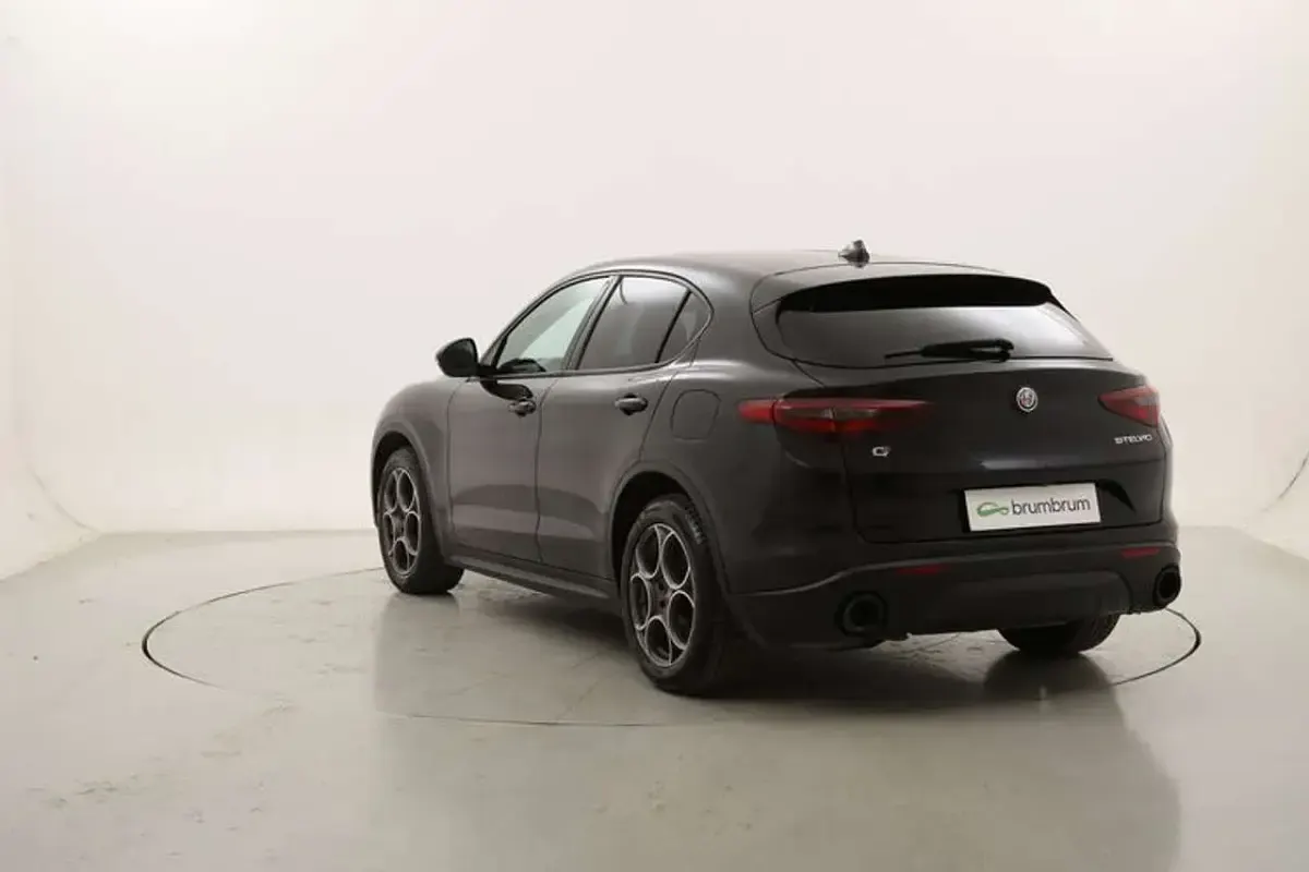 Usata Alfa Romeo Stelvio Sprint 190 CV (139 kW) 2022 Nero SUV