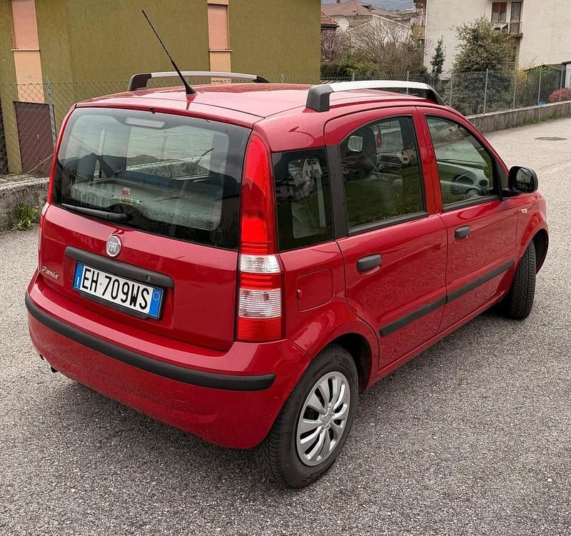 Usata Fiat Panda Dynamic 69 CV (50 kW) 2011 Rosso Utilitaria