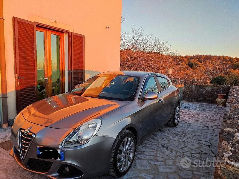 Usata Alfa Romeo Giulietta 105 CV (77 kW) 2011 Grigio Utilitaria
