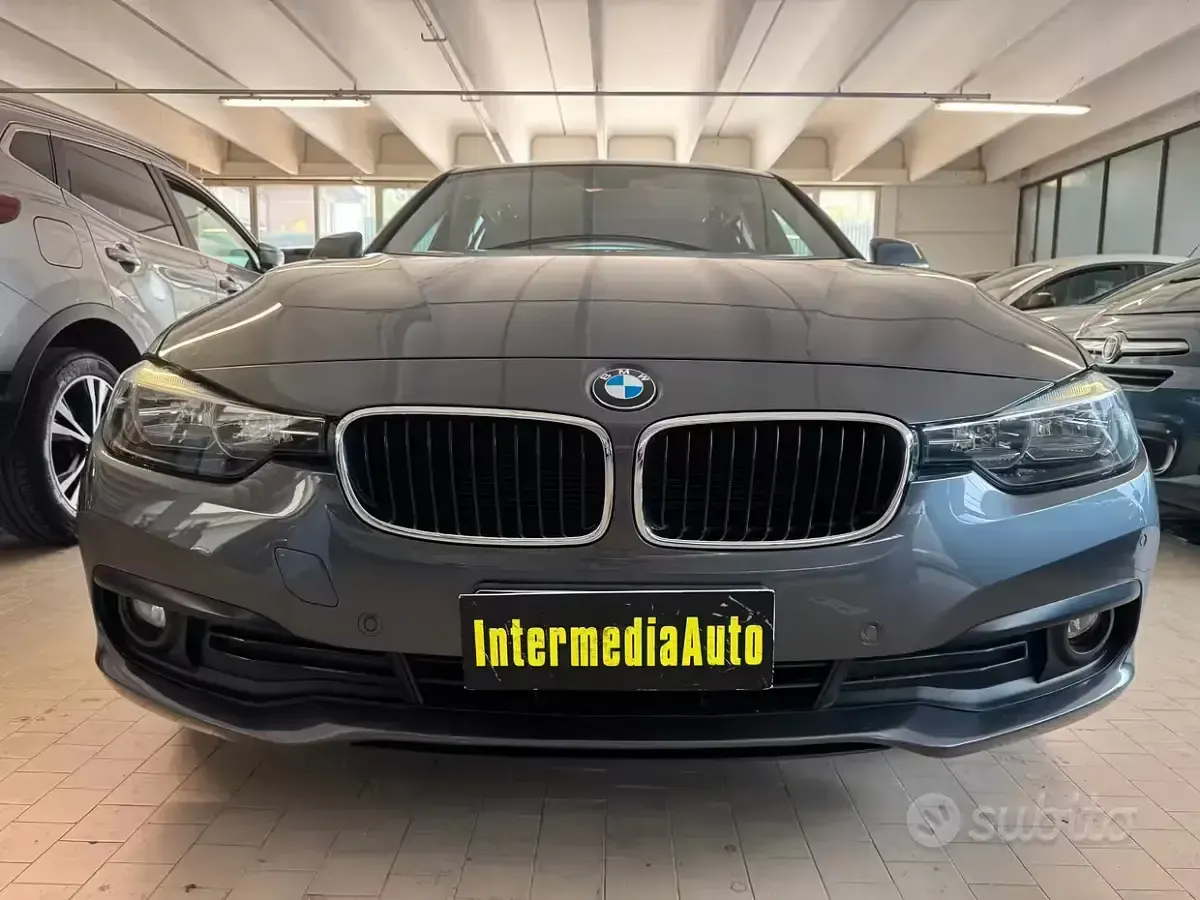 Usata BMW 318 Sport Line 150 CV (110 kW) 2017 Grigio Station wagon