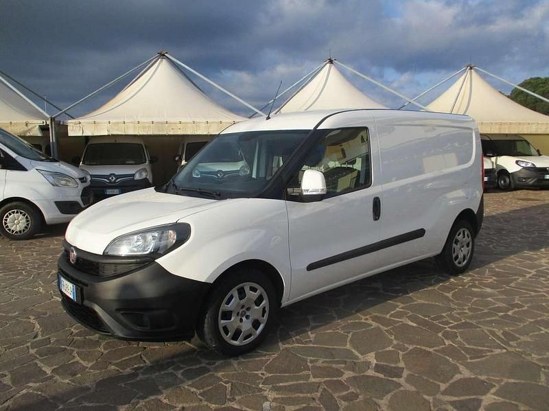 Bianco Usata 2018 Fiat Doblò Monovolume | 9500 € (Cara) - Immagine 1/4