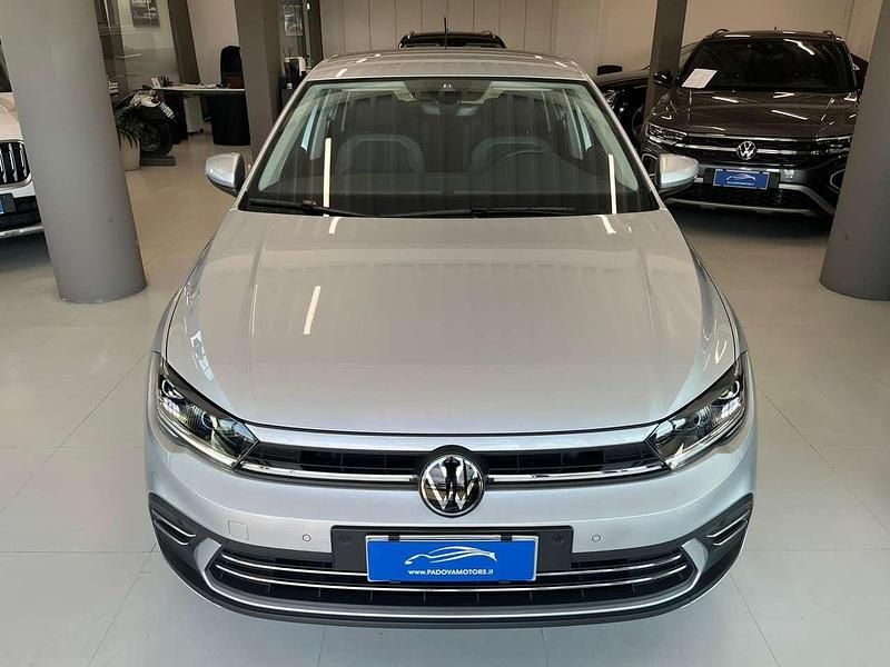 Usata VW Polo Style 110 CV (80 kW) 2023 Argento metallizzato Utilitaria