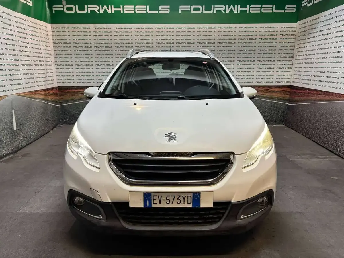Usata Peugeot 2008 Access 82 CV (60 kW) 2014 Bianco SUV