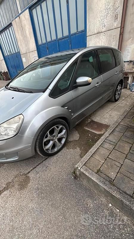 Usata Ford S-MAX 140 CV (102 kW) 2006 Monovolume
