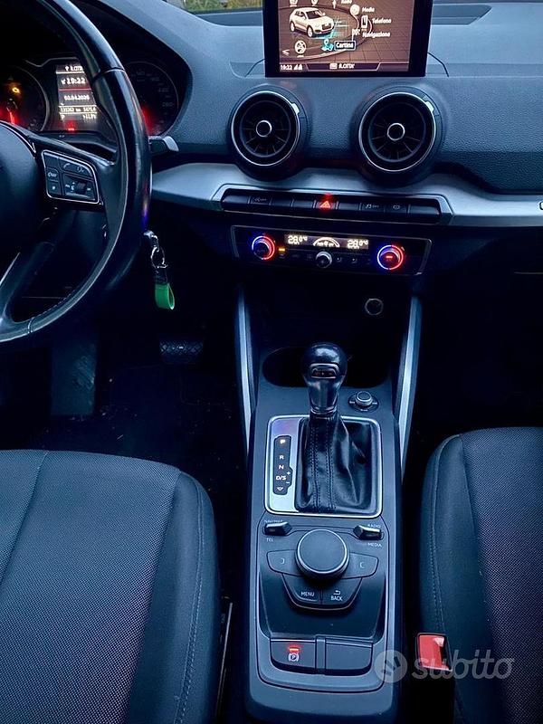 Usata Audi Q2 S-Line 116 CV (85 kW) 2020 Grigio SUV