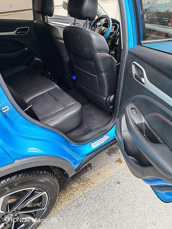 Usata MG ZS Luxury 106 CV (77 kW) 2022 Blu/azzurro SUV