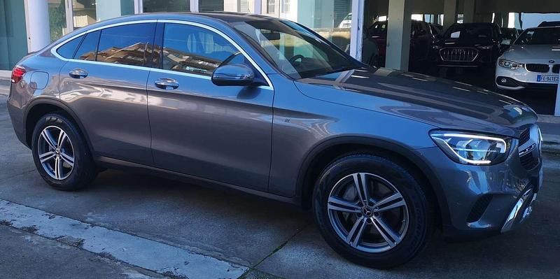 Usata Mercedes GLC220 194 CV (142 kW) 2019 Grigio Coupé