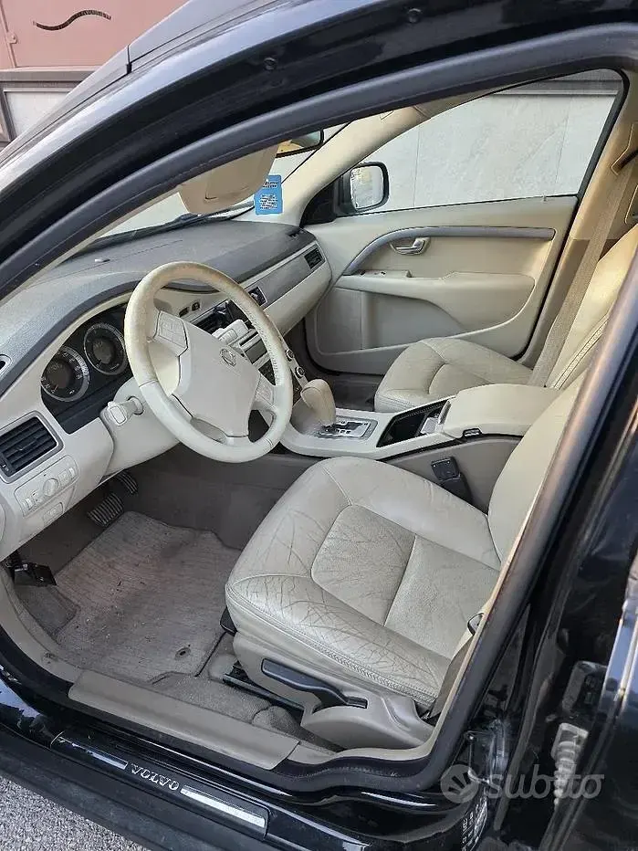 Usata Volvo XC70 185 CV (136 kW) 2009 Station wagon